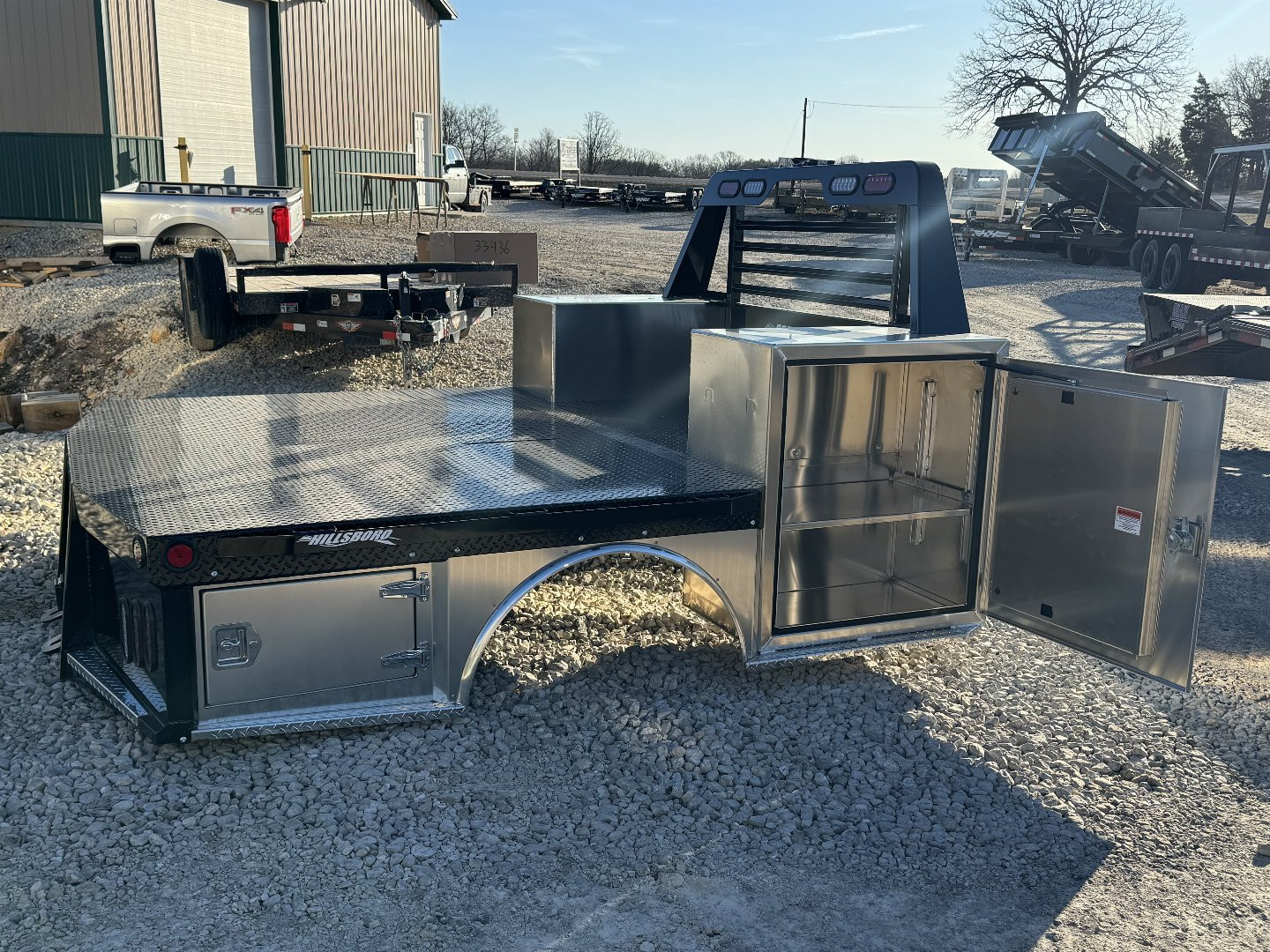 New 2025 Hillsboro STX500 Fits Dually, Cab n Chassis Trucks