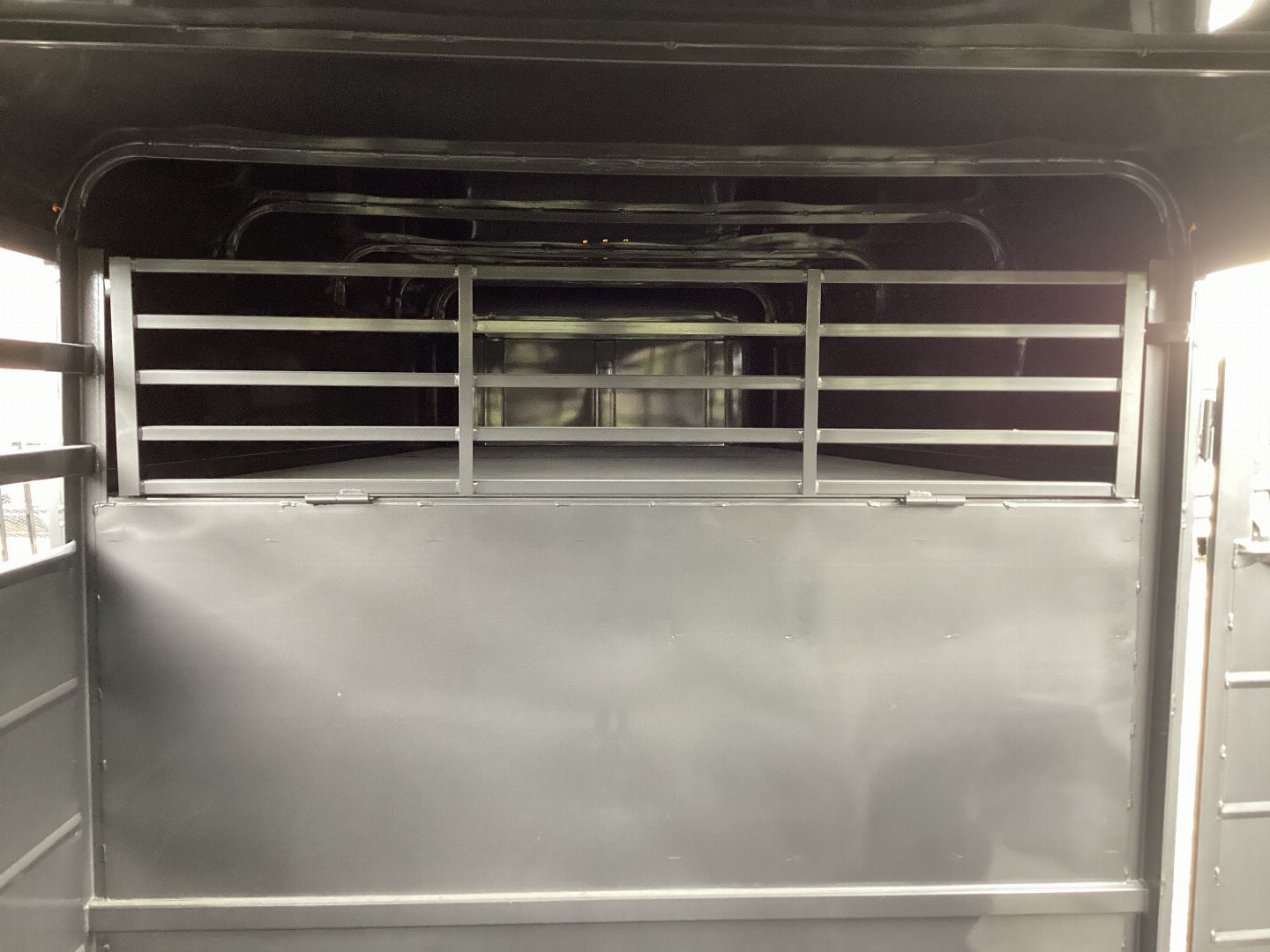 New 2025 S&S 6'8x6'6"x20' Gooseneck Livestock Trailer, 14k