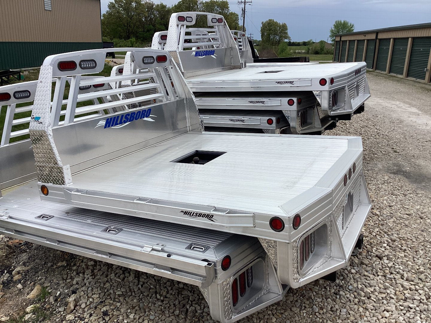 New 2025 Hillsboro 2500 Series Truck Bed Fits, Single wheel, Short bed Trucks