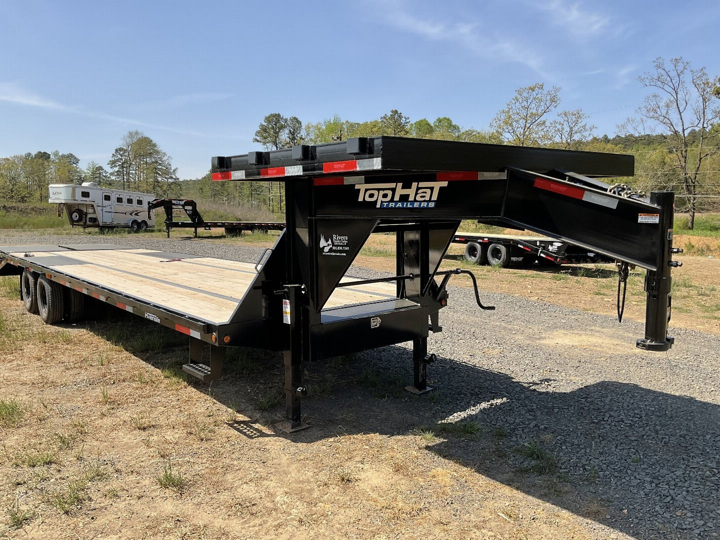 New 2024 TOP HAT TRAILERS Deckover Gooseneck 27+5 24,000 lb GVWR with ...