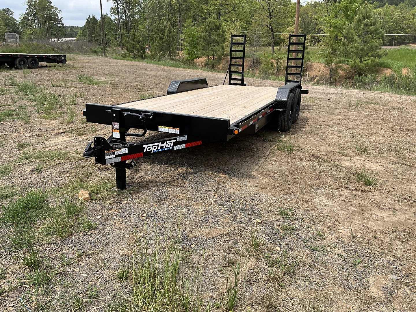 New 2024 Top Hat Trailers Equipment 83x20 14k GVWR 5' Stand Up Ramps ...