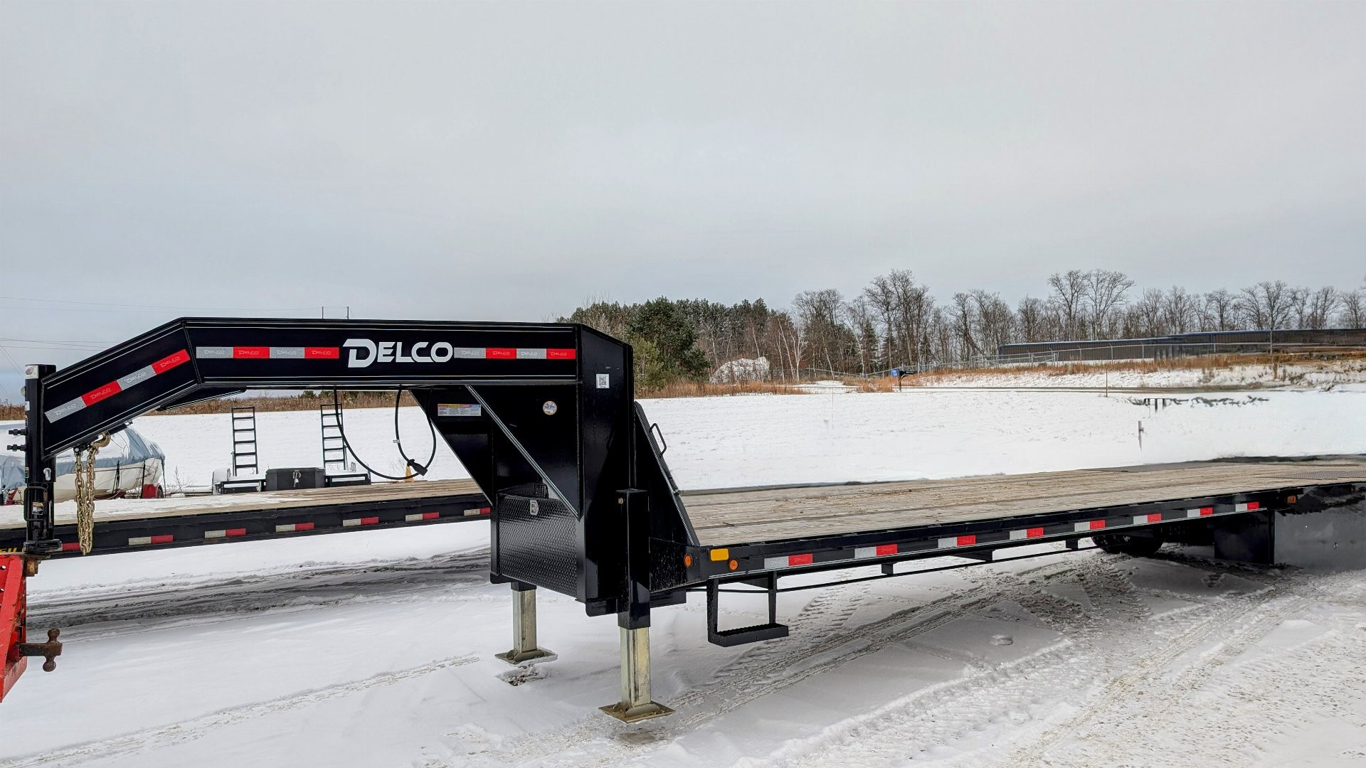New 2024 Delco Trailers 36 ' 2/12k Hydro Dove Gooseneck