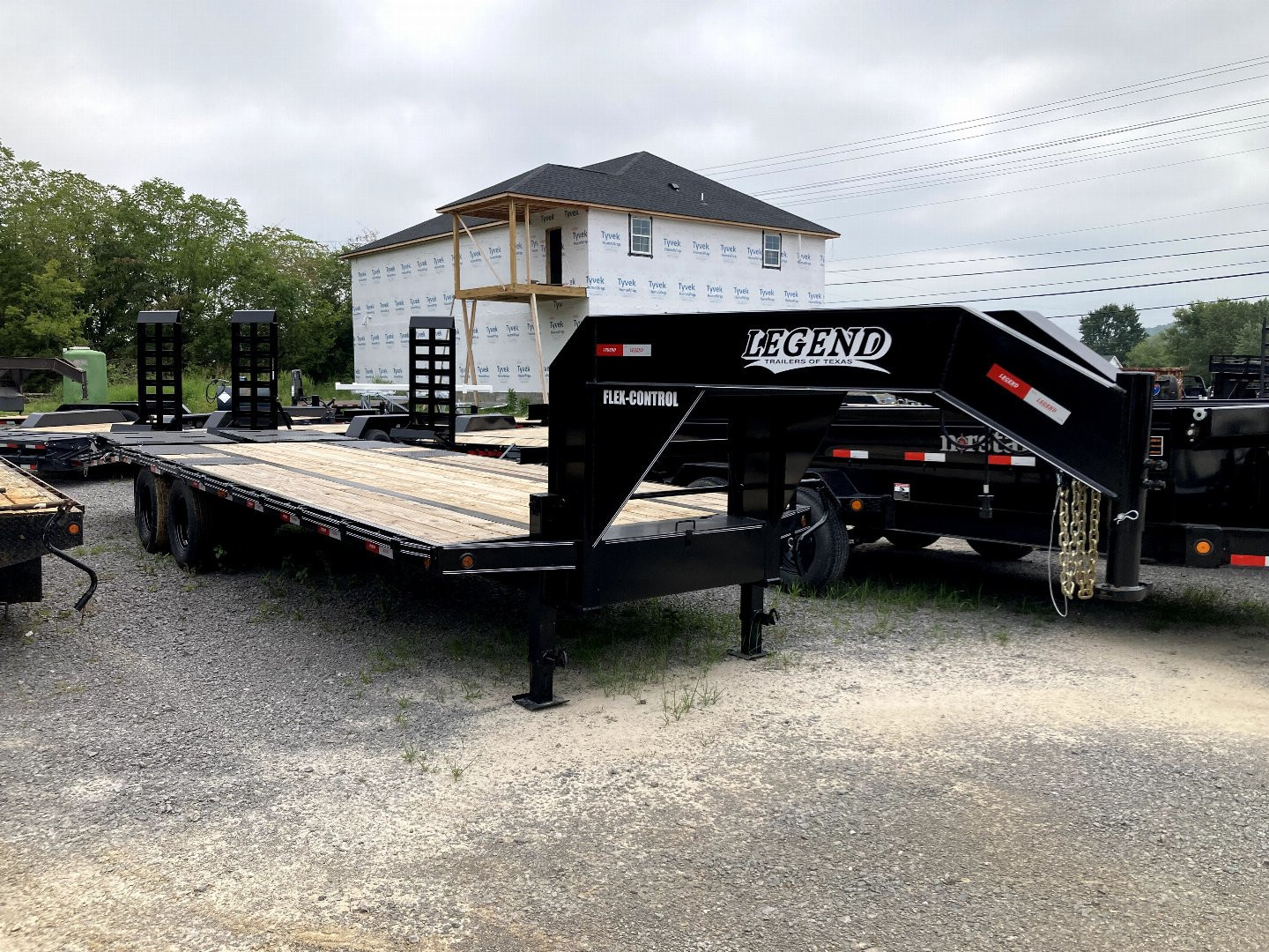 New 2025 LEGEND TRAILERS 10225DTF Deckover Trailer