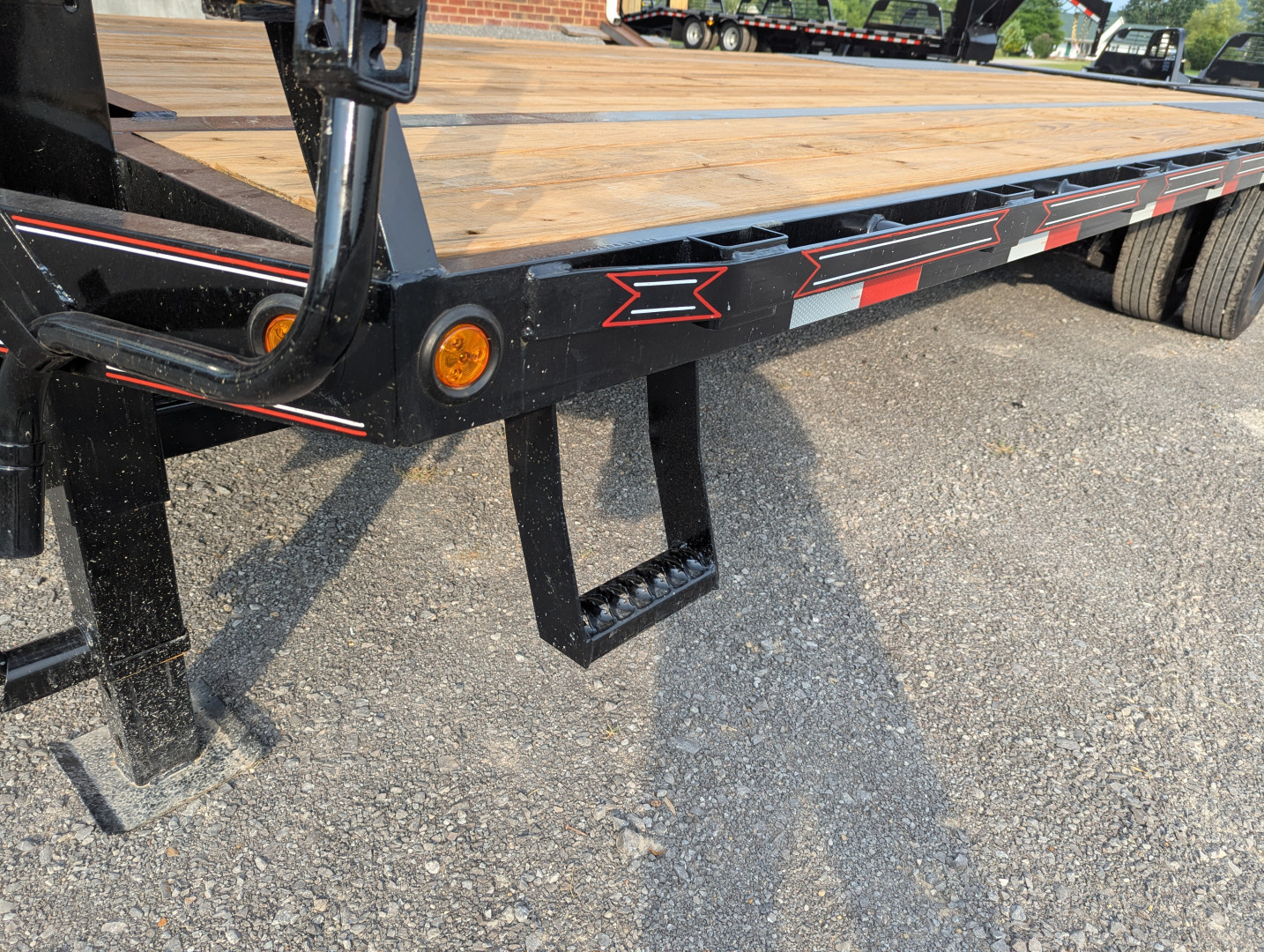 New 2025 DIAMOND T TRAILERS 10225DTF Deckover Trailer