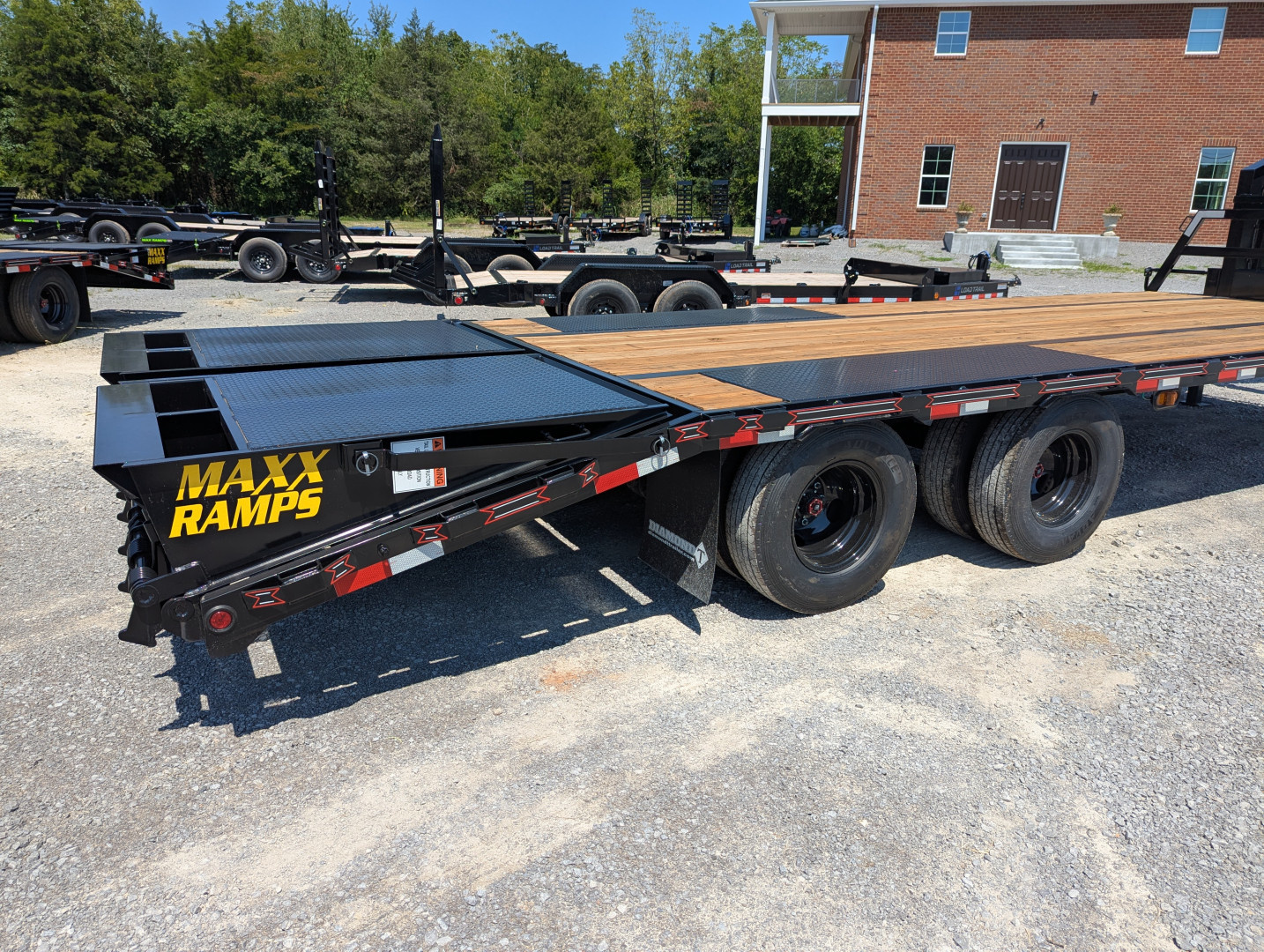 New 2025 DIAMOND T TRAILERS 10225DTF Deckover Trailer