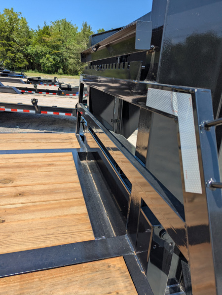 New 2025 DIAMOND T TRAILERS 10225DTF Deckover Trailer