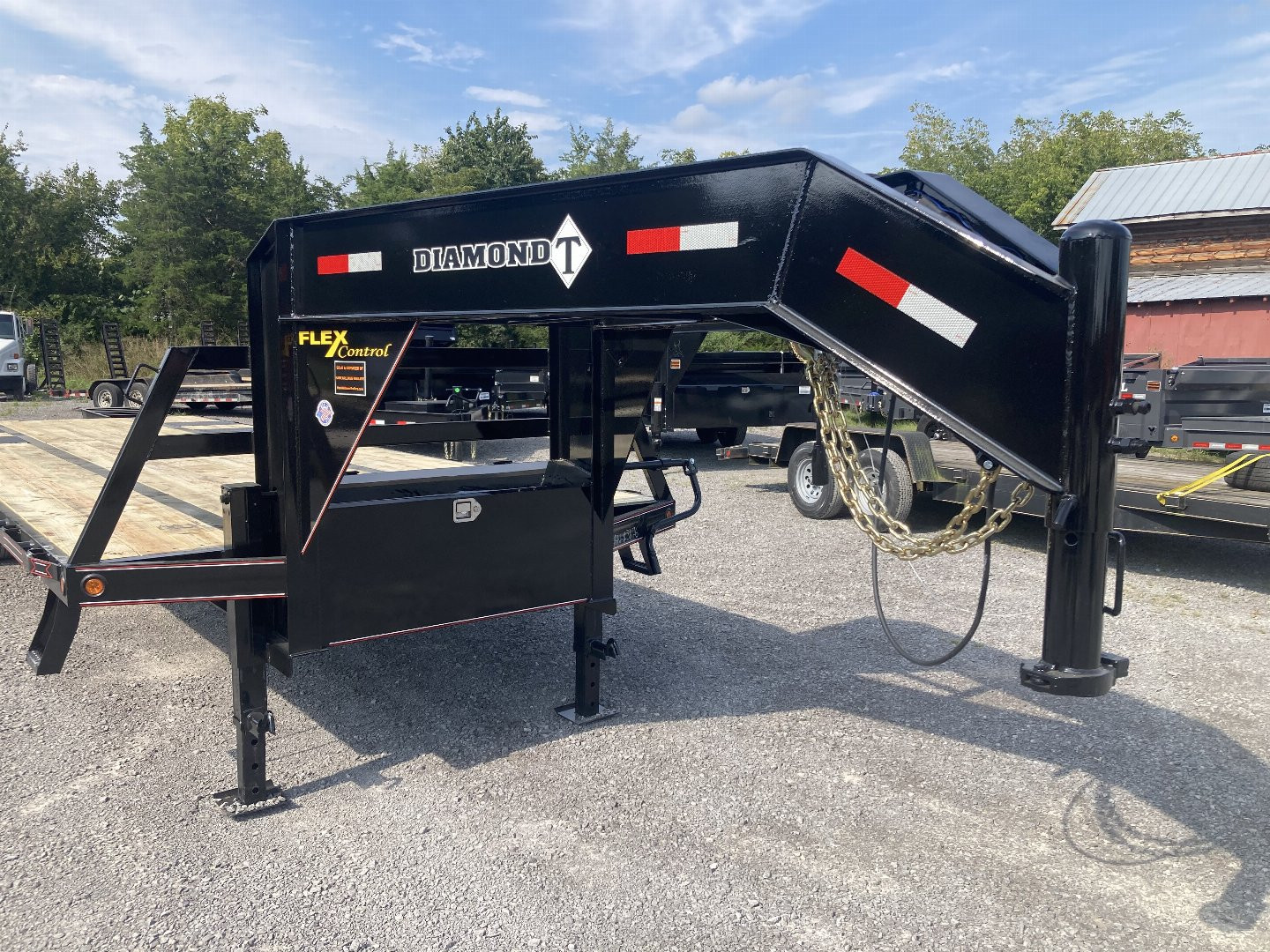 New 2024 DIAMOND T TRAILERS  10230DTF Deckover Trailer