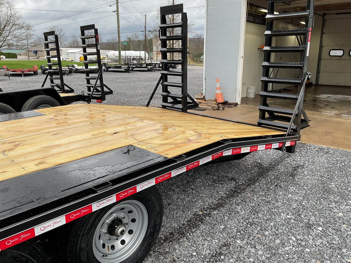 New 2024 Quality Trailers Pro-P Equipment Trailer/Deckover Trailer 16K 23'(18'+5' dovetail)
