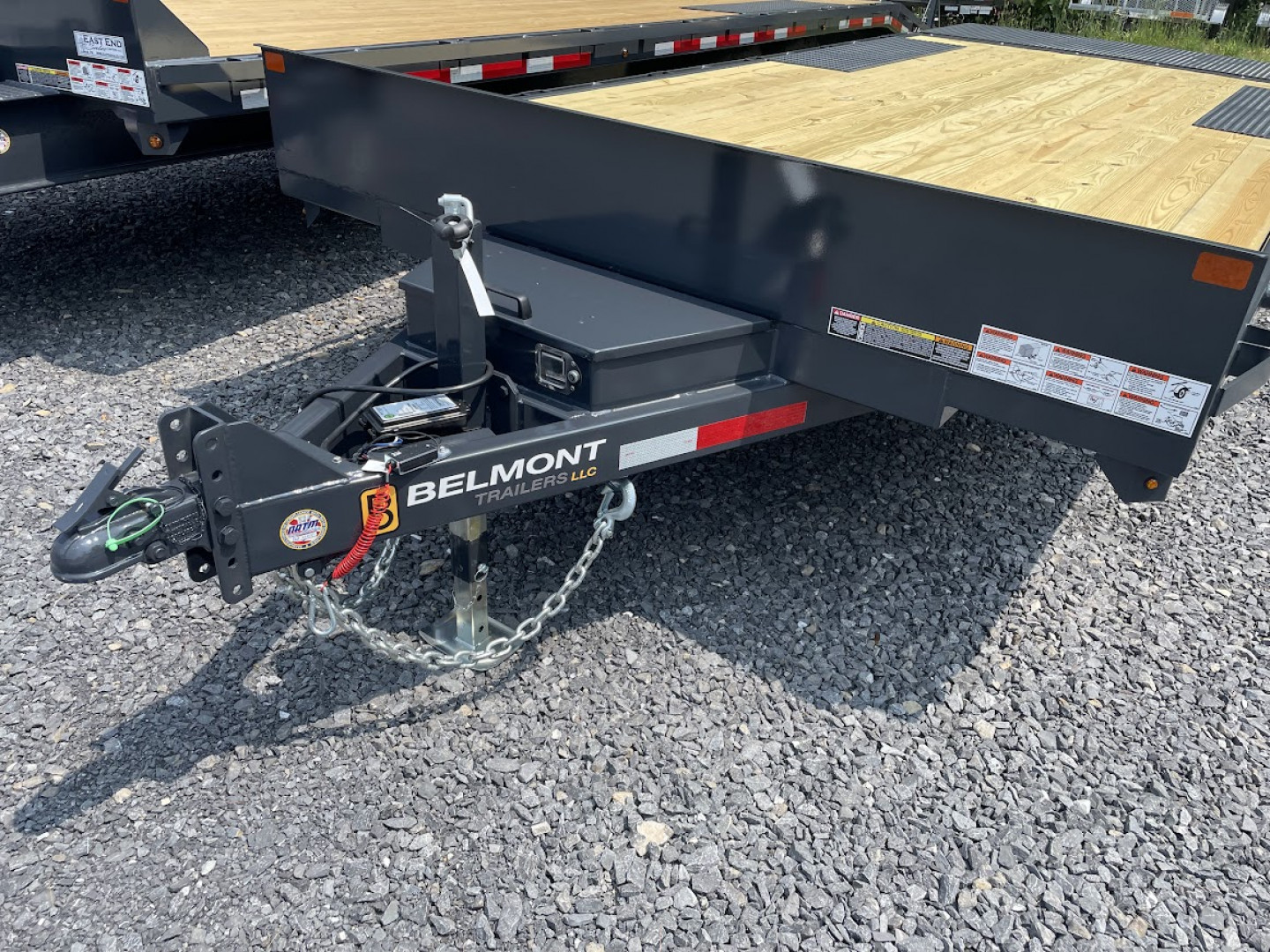 New 2024 BELMONT 91"x17' 10k Deckover Trailer/Equipment Trailer (14'+3' Dovetail)