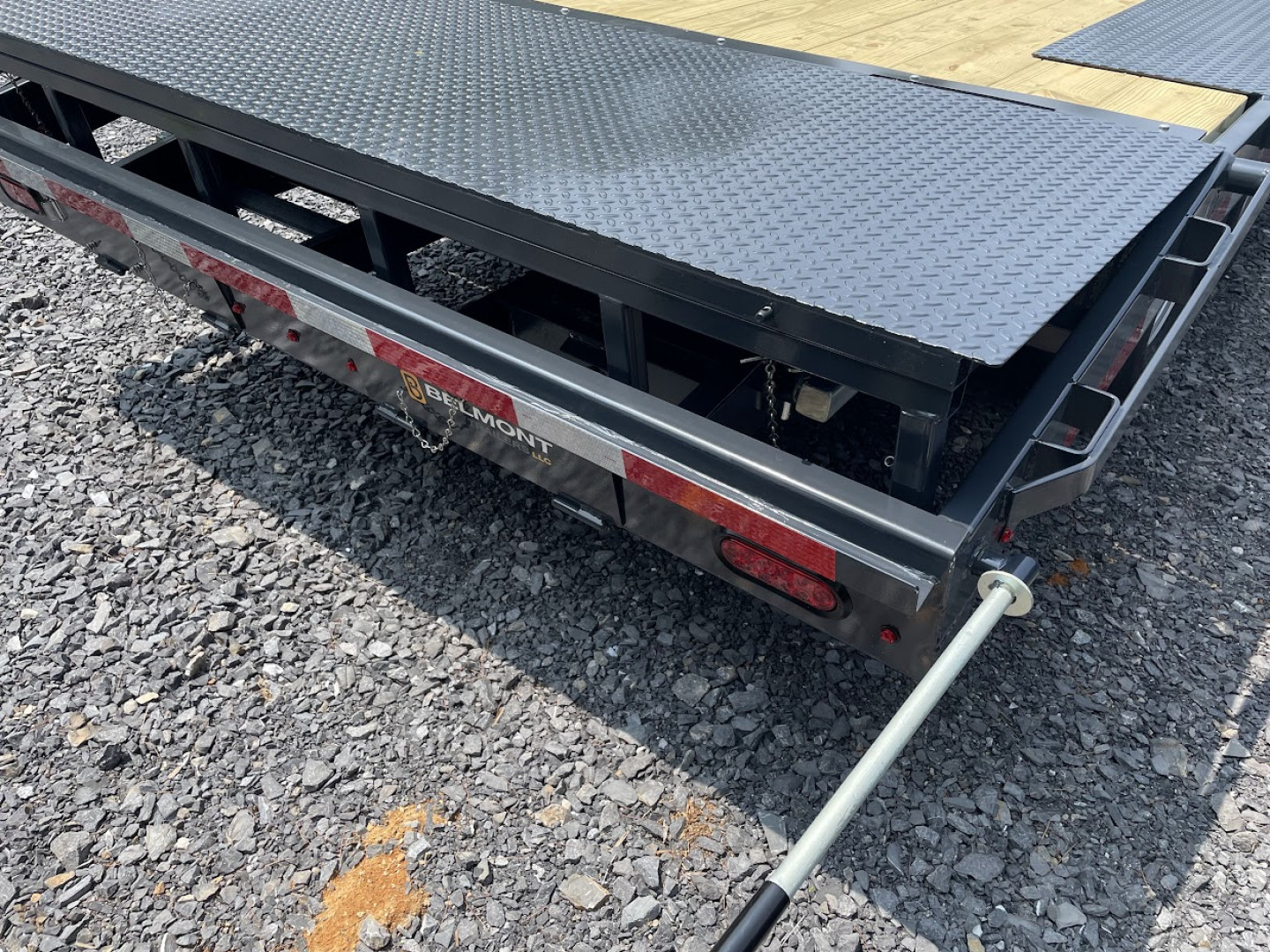 New 2024 BELMONT 91"x17' 10k Deckover Trailer/Equipment Trailer (14'+3' Dovetail)