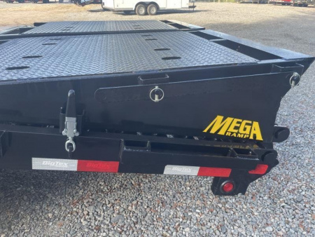 New 2026 Big Tex 20+5 22GN Gooseneck w/ Mega Ramps 23900 GVWR