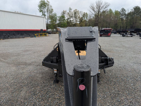 New 2025 Diamond C FMAX 210 32' Tandem Dual Wheel Gooseneck Trailer w/ Hydraulic Dovetail 25000 GVWR