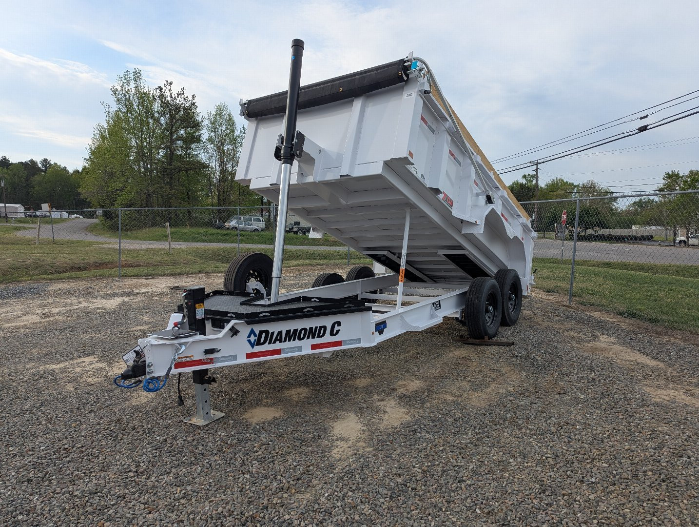 New 2025 Diamond C LPT 207 7x14 Telescopic Dump Trailer 14900 GVWR