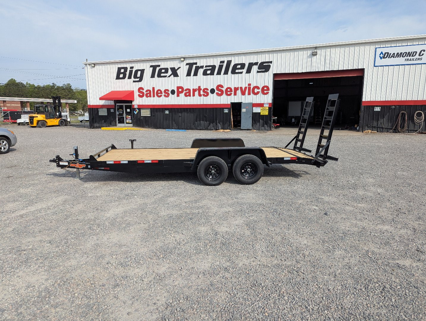 New 2025 Down 2 Earth Trailers 20ft 10K w/ Fold Up Ramps