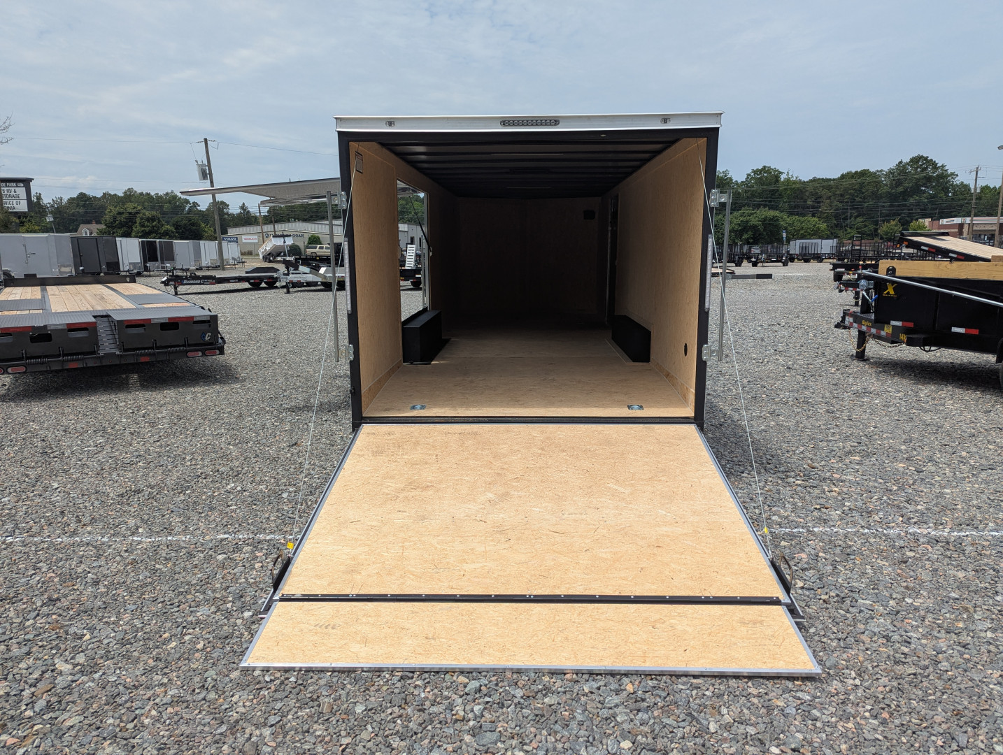 New 2025 Covered Wagon 8.5x24 10K Gold Series w/ Ramp & Escape Door