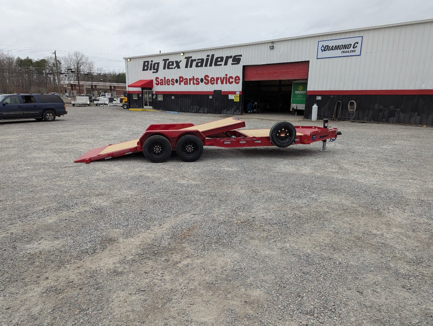 New 2025 Diamond C HDT 208 22' Tilt Equipment Trailer 18000 GVWR