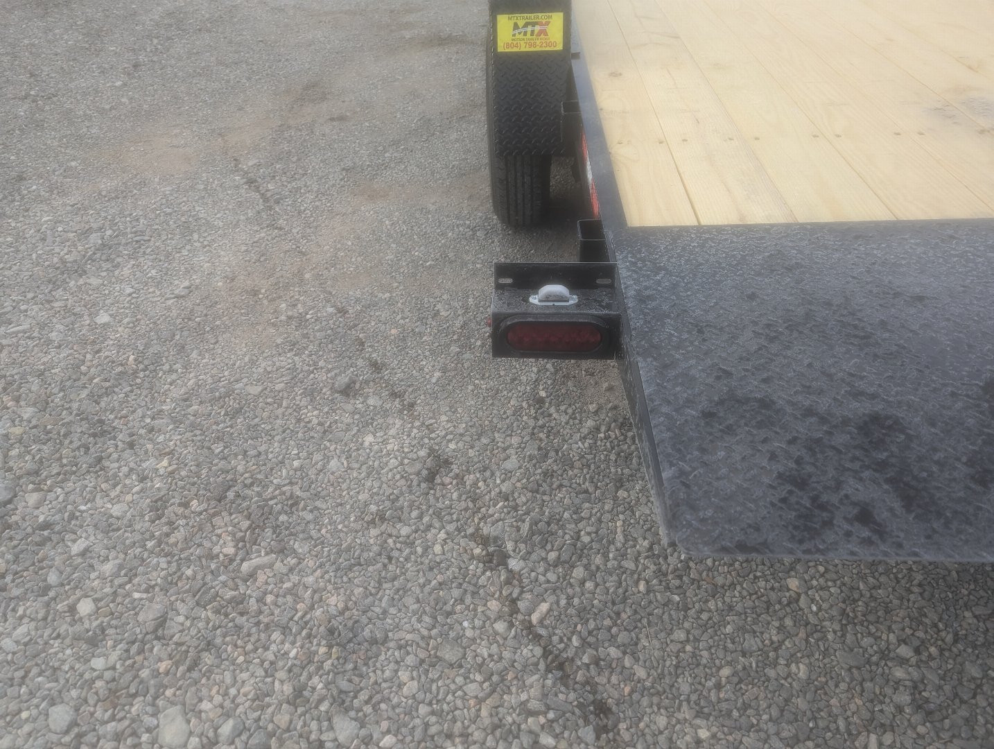 New 2025 Down 2 Earth Trailers 22ft 14K w/ Wood Deck Gravity Tilt Carhauler