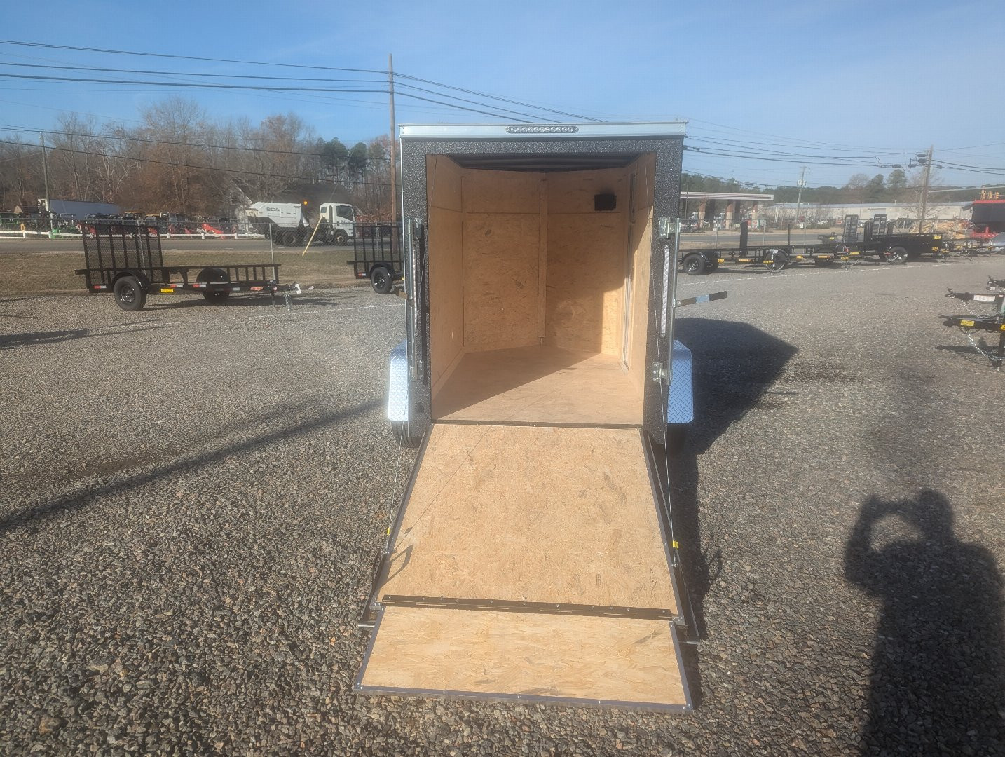 New 2025 Covered Wagon 5x8 Gold Series w/ Extra Height & Ramp