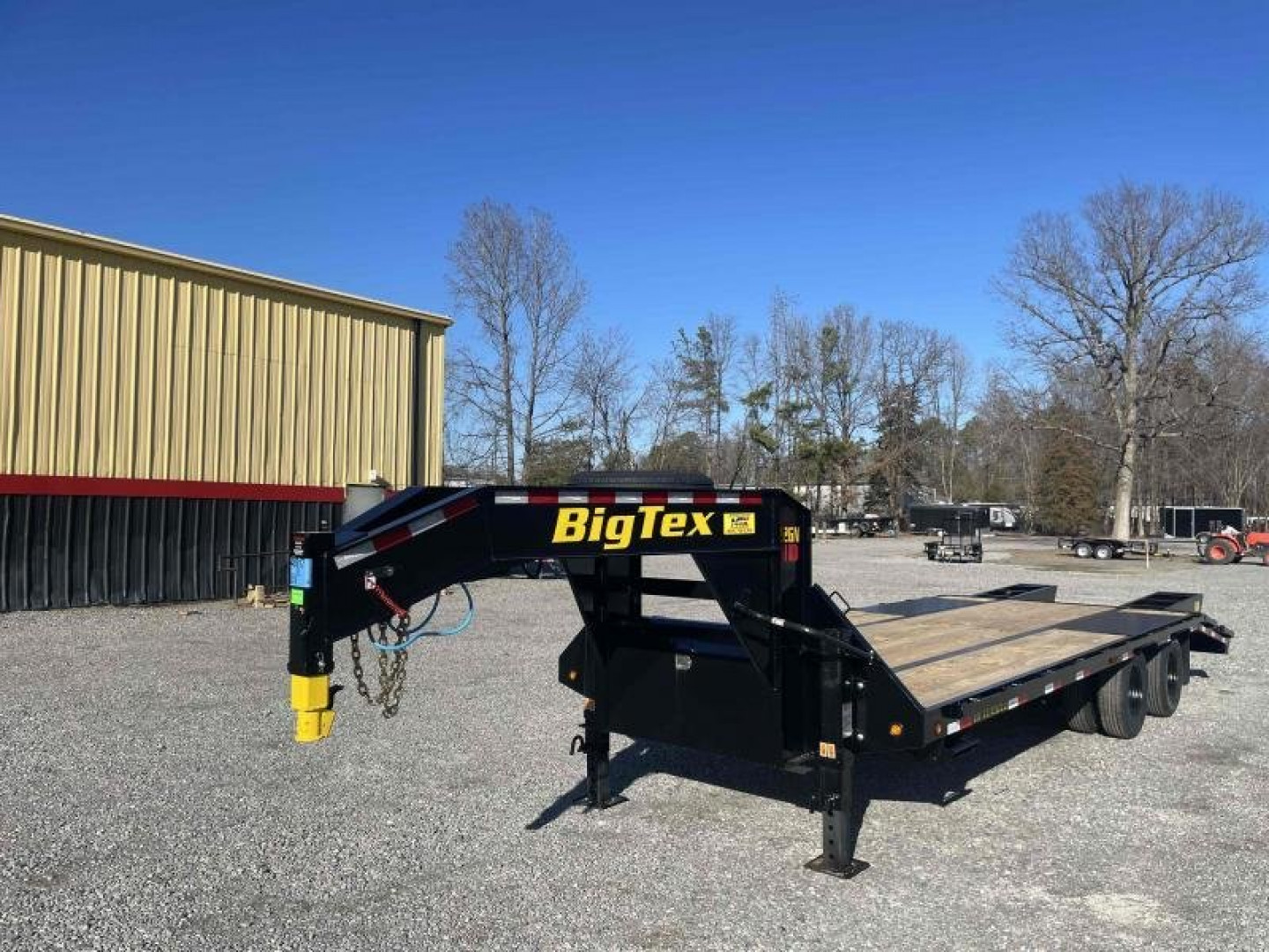New 2025 Big Tex 20+5 22GN  Gooseneck w/ Fold Up Ramps 23900 GVWR