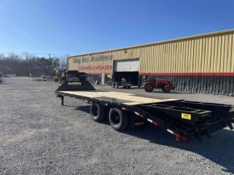 New 2025 Big Tex 20+5 22GN  Gooseneck w/ Fold Up Ramps 23900 GVWR