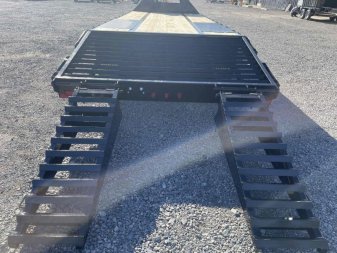 New 2025 Big Tex 20+5 22GN  Gooseneck w/ Fold Up Ramps 23900 GVWR