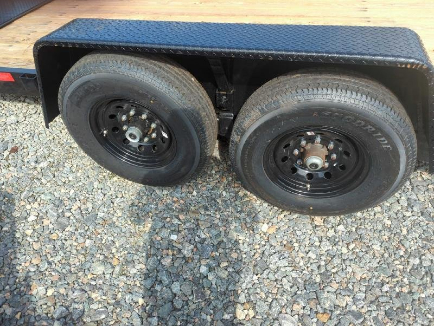 New 2024 Down 2 Earth Trailers 20ft 14K w/ Wood Deck Power Tilt