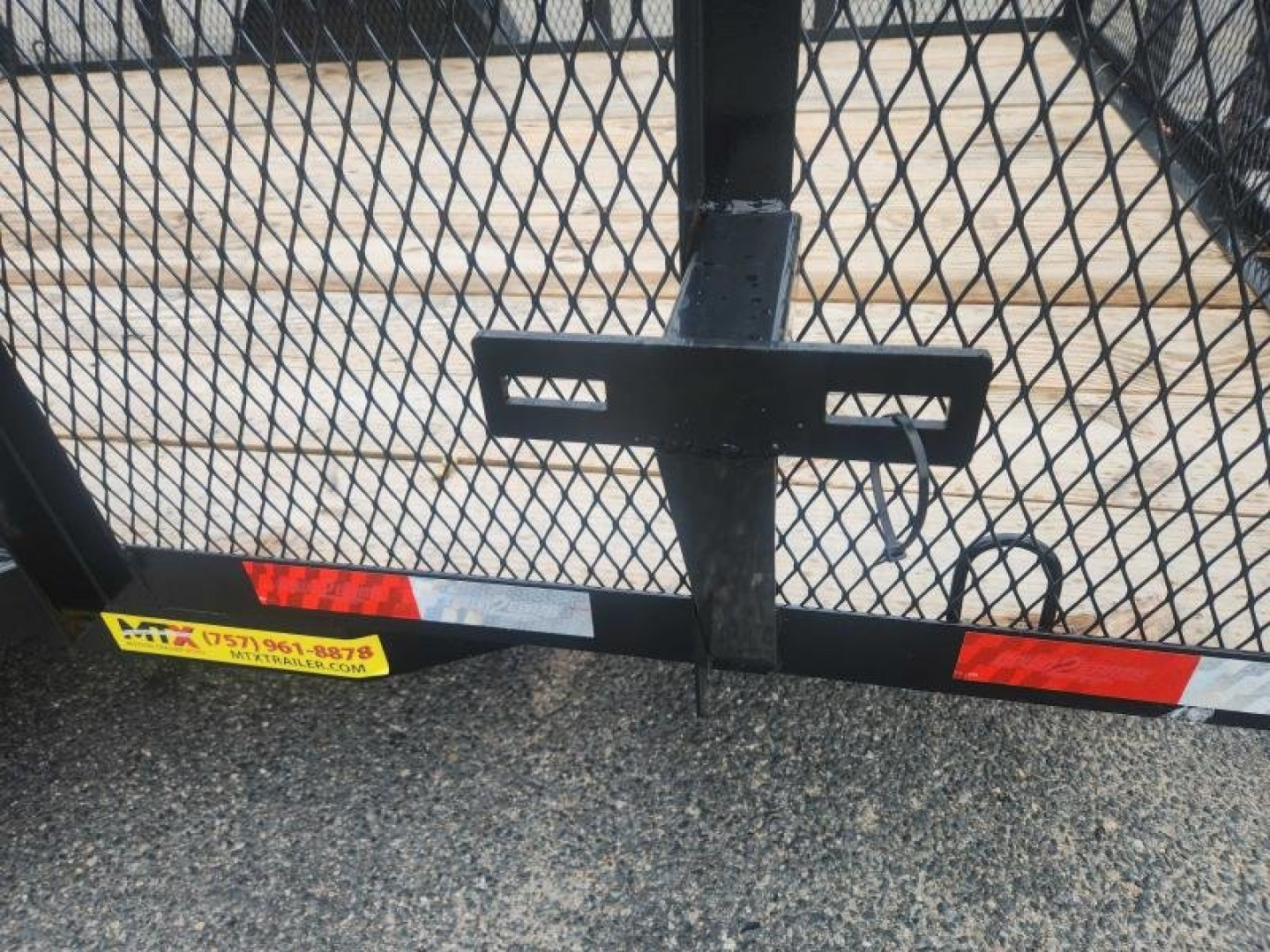 New 2024 Down 2 Earth Trailers 6x10 w/ 2ft Expanded Sides and Gate