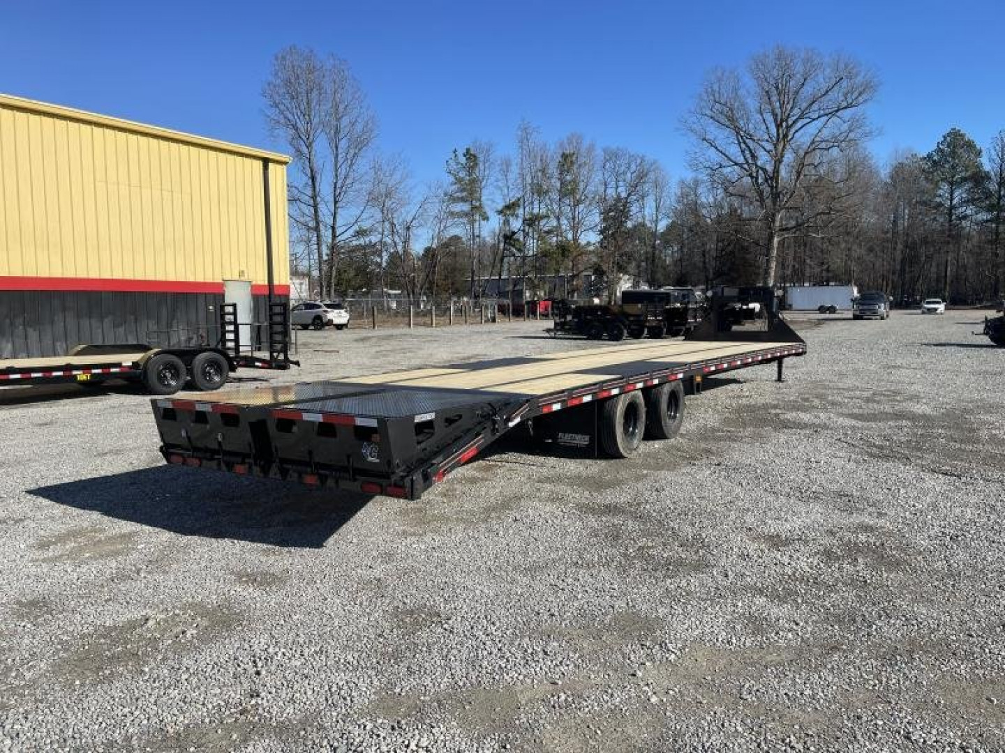 New 2024 Diamond C Trailers FMAX 212 40' Pacesetter Edition Tandem Dual Wheel Gooseneck Trailer w/ MAX Ramps 25900 GVWR
