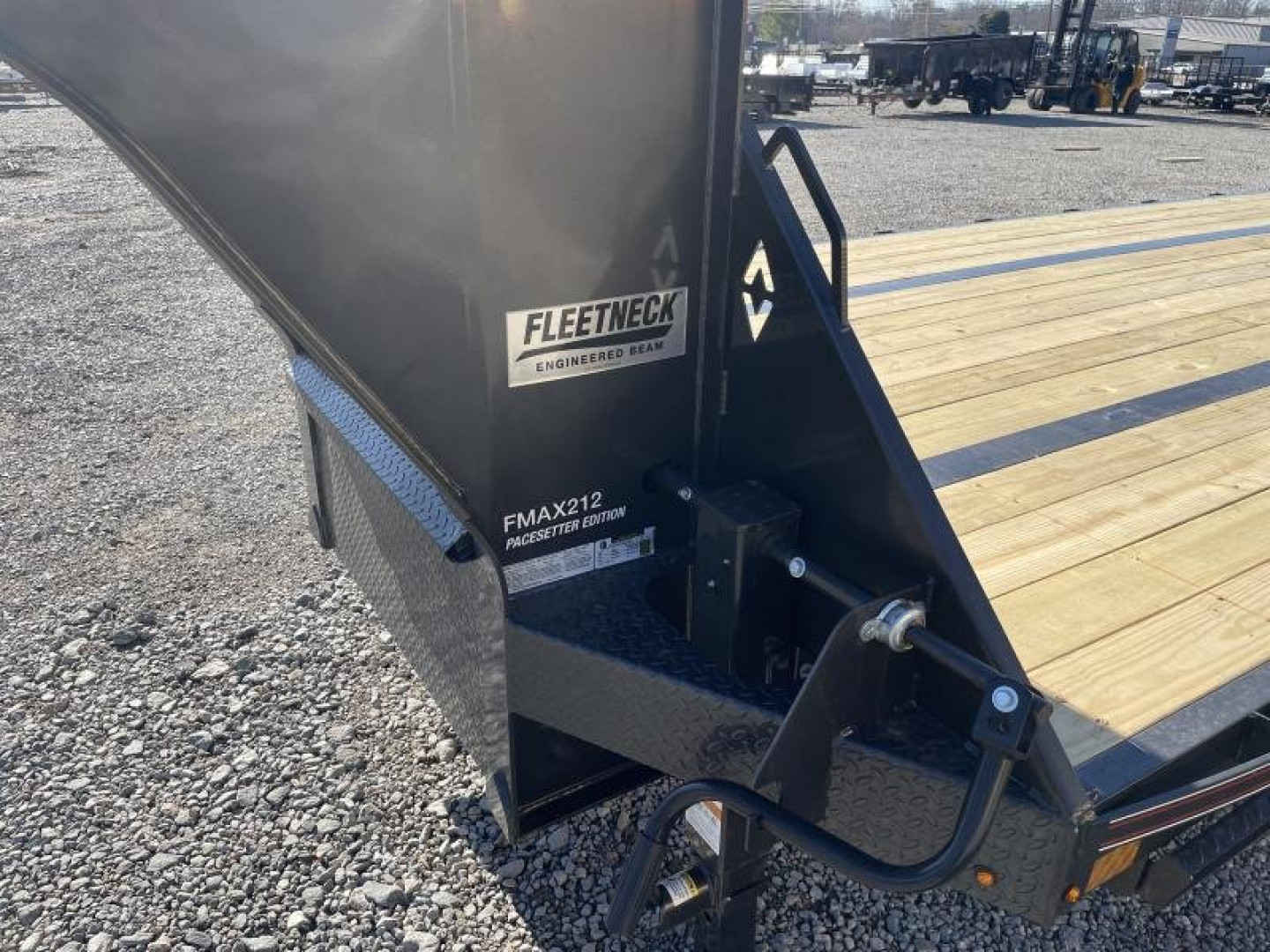 New 2024 Diamond C Trailers FMAX 212 40' Pacesetter Edition Tandem Dual Wheel Gooseneck Trailer w/ MAX Ramps 25900 GVWR