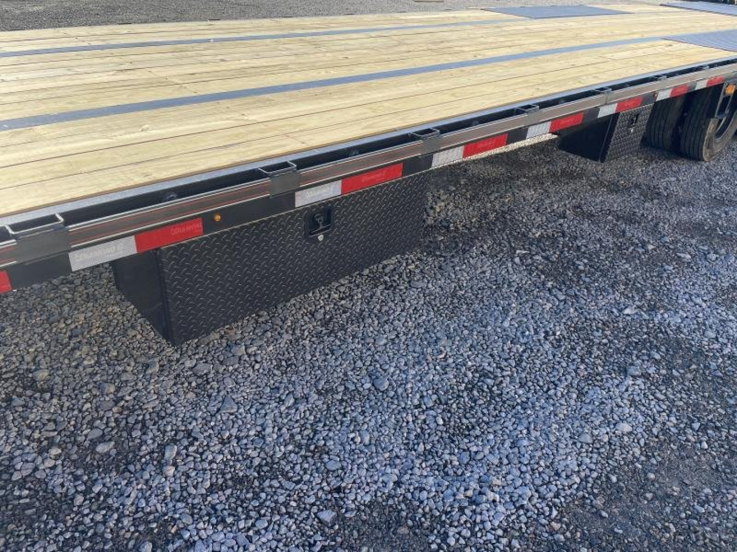 New 2024 Diamond C Trailers FMAX 212 40' Pacesetter Edition Tandem Dual Wheel Gooseneck Trailer w/ MAX Ramps 25900 GVWR