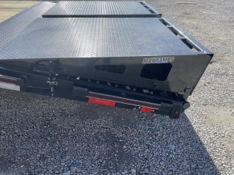 New 2024 Diamond C Trailers FMAX 212 40' Pacesetter Edition Tandem Dual Wheel Gooseneck Trailer w/ MAX Ramps 25900 GVWR
