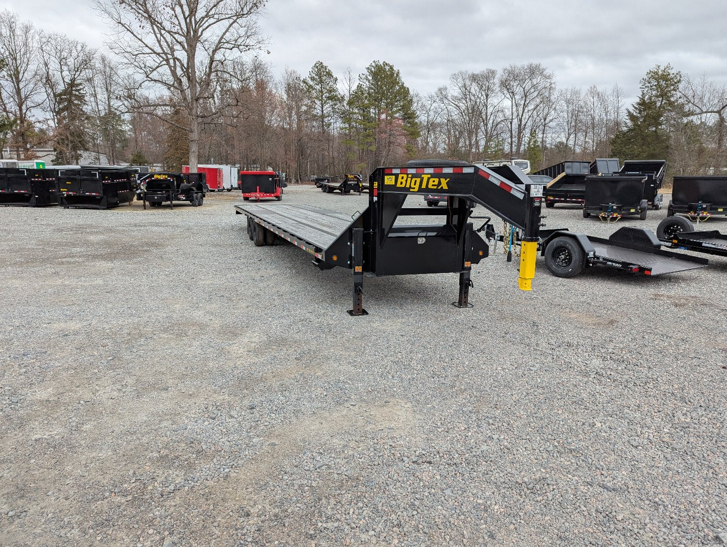 New 2024 Big Tex 40 22GN Gooseneck w/ Slide In Ramps