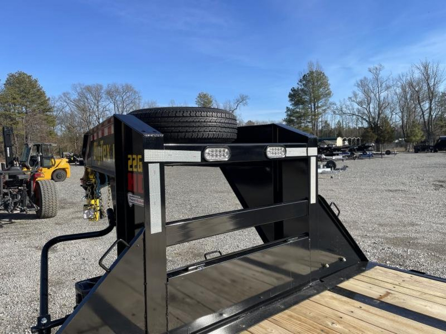 New 2024 Big Tex 40 22GN Gooseneck w/ Slide In Ramps