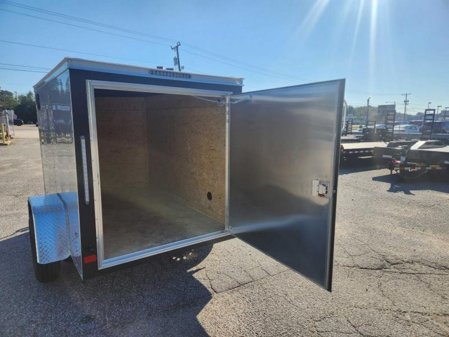 New 2023 Covered Wagon 5x8 Gold Series w/ Single Swing Door
