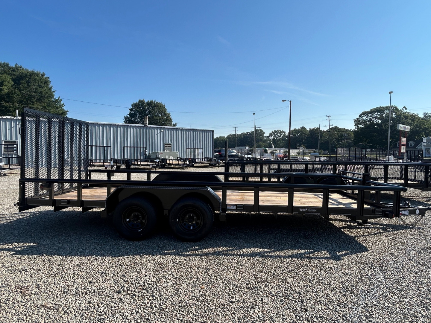 New 2025 TEXAS BRAGG TRAILERS 20BP 10K w/ Split Gate Equipment Trailer