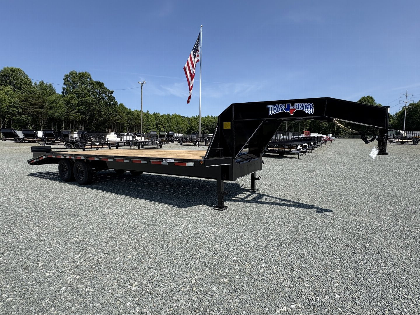 New 2024 Texas Bragg Trailers GN 20+5 14K Flatbed Trailer
