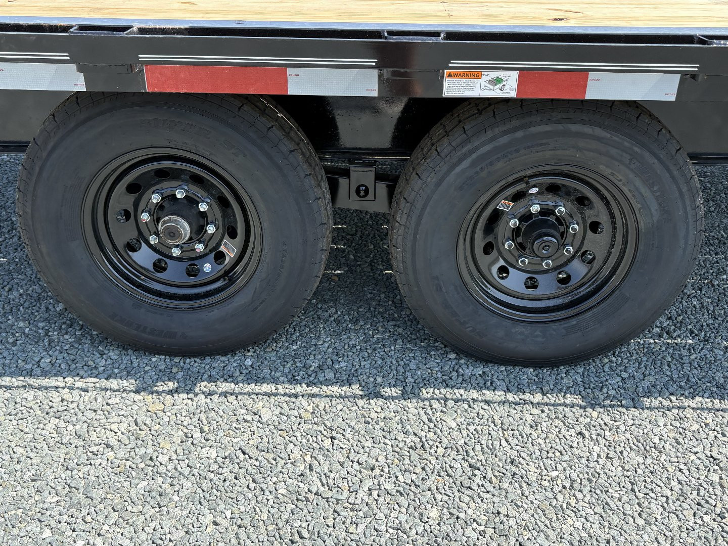 New 2024 Texas Bragg Trailers GN 20+5 14K Flatbed Trailer