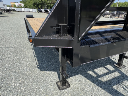 New 2024 Texas Bragg Trailers GN 20+5 14K Flatbed Trailer
