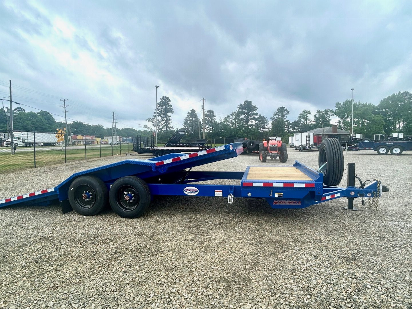 New 2025 MIDSOTA TBWB-22 Equipment Trailer