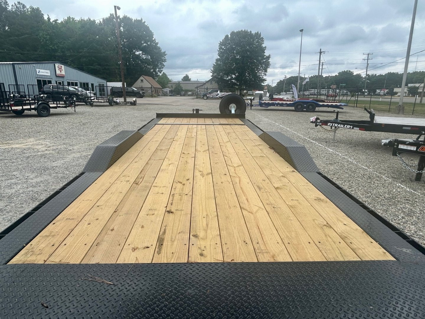 New 2025 MIDSOTA TBWB-22 Equipment Trailer