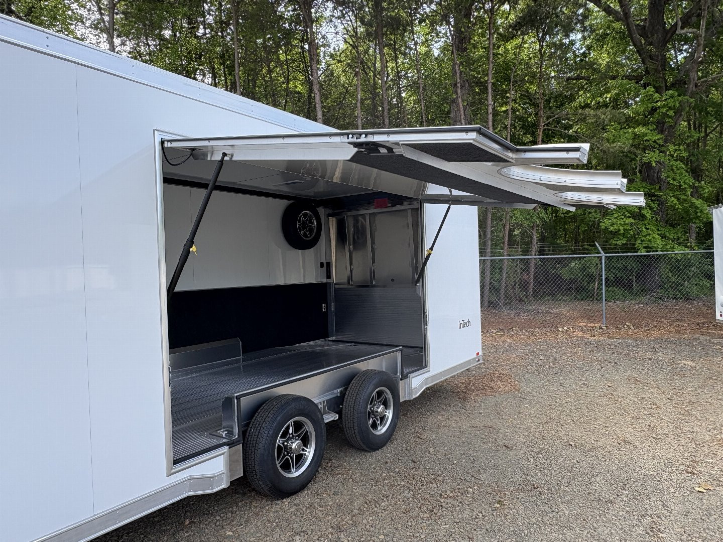 New 2025 inTech 8.5x24 10K Aluminum Loaded w/ Escape Door