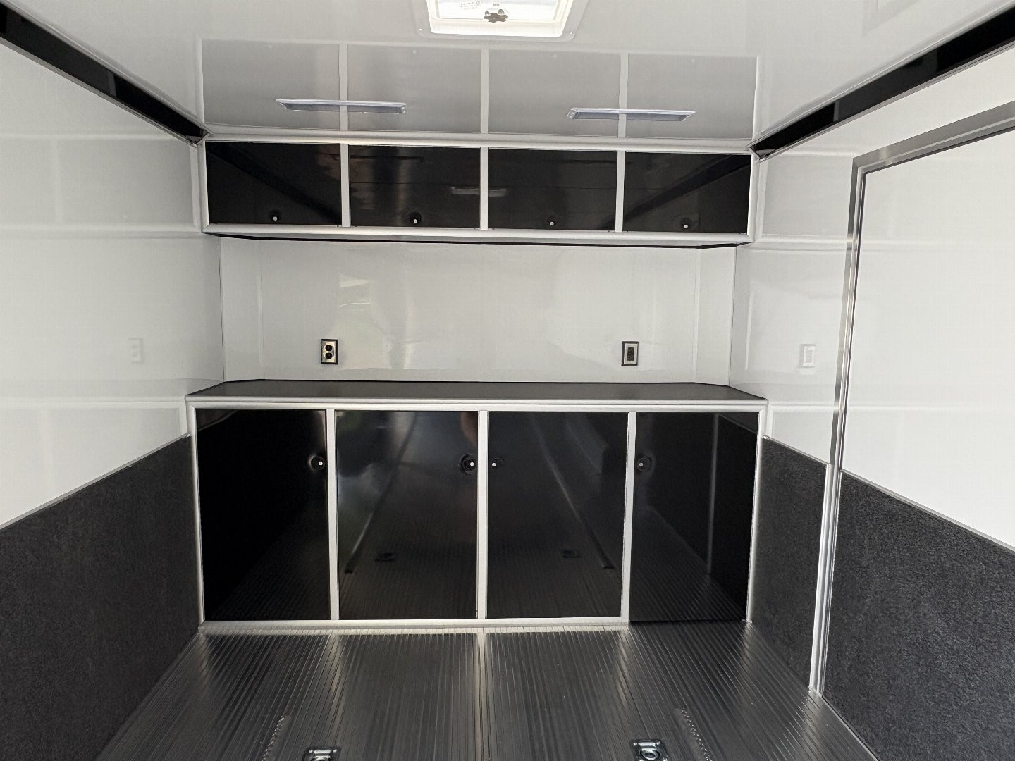 New 2025 inTech 8.5x24 10K Aluminum Loaded w/ Escape Door