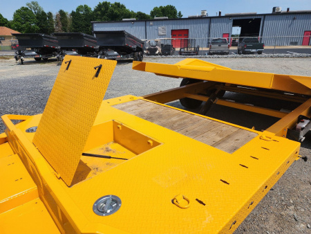 New 2025 RawMaxx GTX 22' 16K Gravity Tilt Trailer