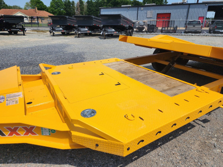 New 2025 RawMaxx GTX 22' 16K Gravity Tilt Trailer