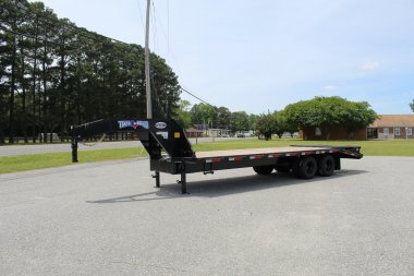 New 2025 TEXAS BRAGG TRAILERS GN 20+5 20K Flatbed Trailer