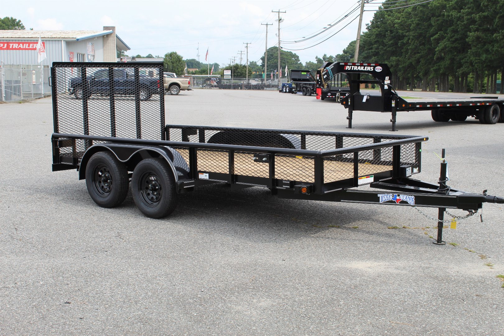 New 2025 TEXAS BRAGG TRAILERS 14P w/ Expanded Sides and Gate Utility Trailer