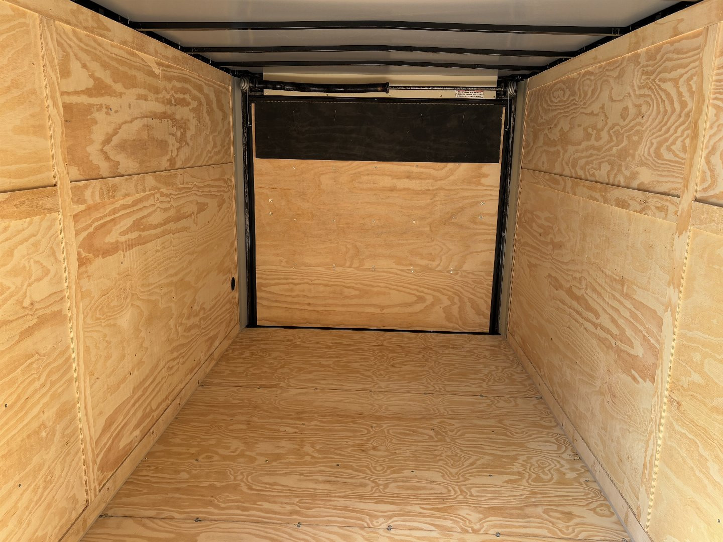 New 2025 ANVIL 7x16 7K Enclosed w/ Ramp Door, Black Out Package & Poly-Core Exterior