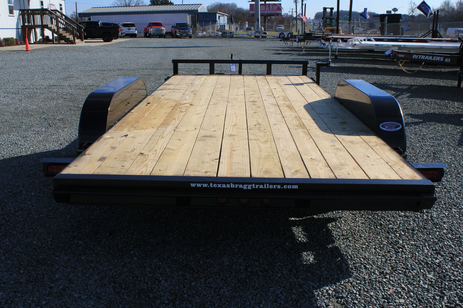 New 2025 TEXAS BRAGG TRAILERS 18 HCH Car / Racing Trailer