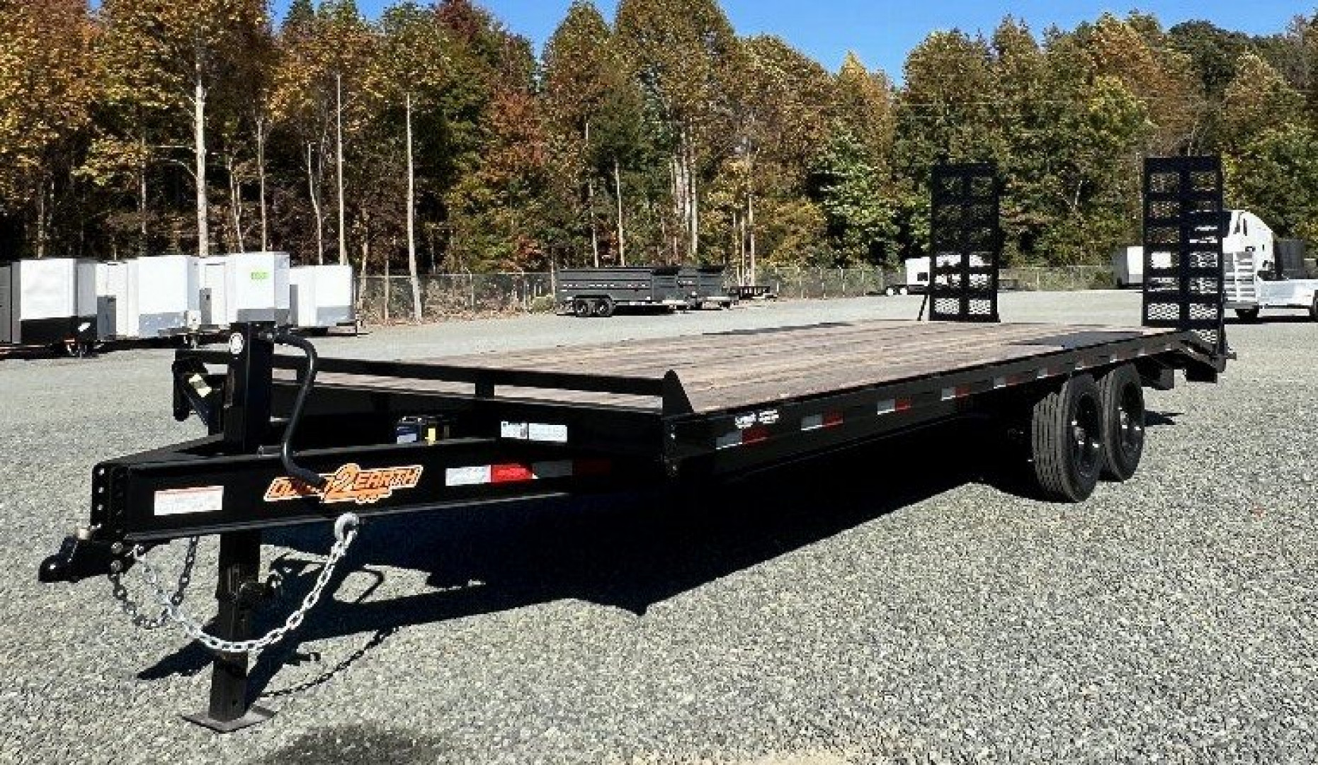 New 2025 DOWN 2 EARTH TRAILERS 26ft 17.5K w/ Fold Up Ramps Deckover Trailer