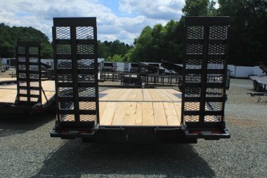 New 2025 DOWN 2 EARTH TRAILERS 26ft 17.5K w/ Fold Up Ramps Deckover Trailer